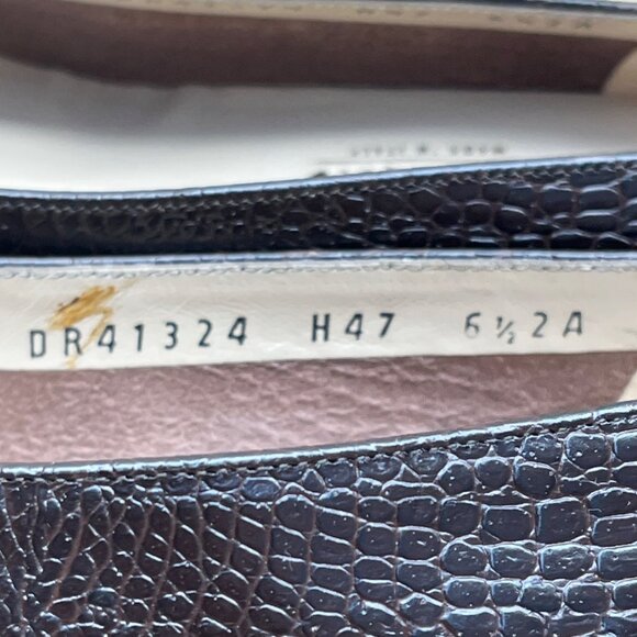 Salvatore Ferragamo Brown Croc-Embossed Leather Block Heel Loafers Sz 5.5B- New - Picture 6 of 8